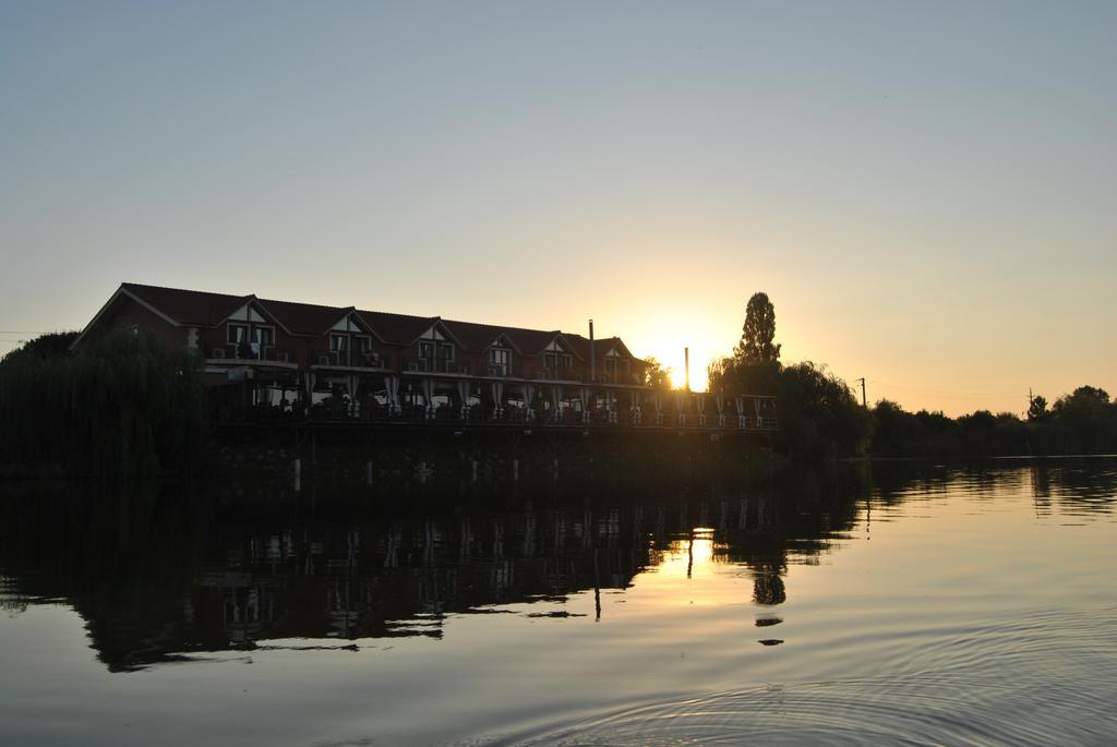 Lacul Racilor Олимп Экстерьер фото
